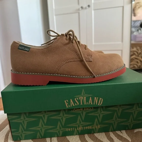 Eastland Shoes Womens Buck Oxford Size 65 In Taupe Suede
